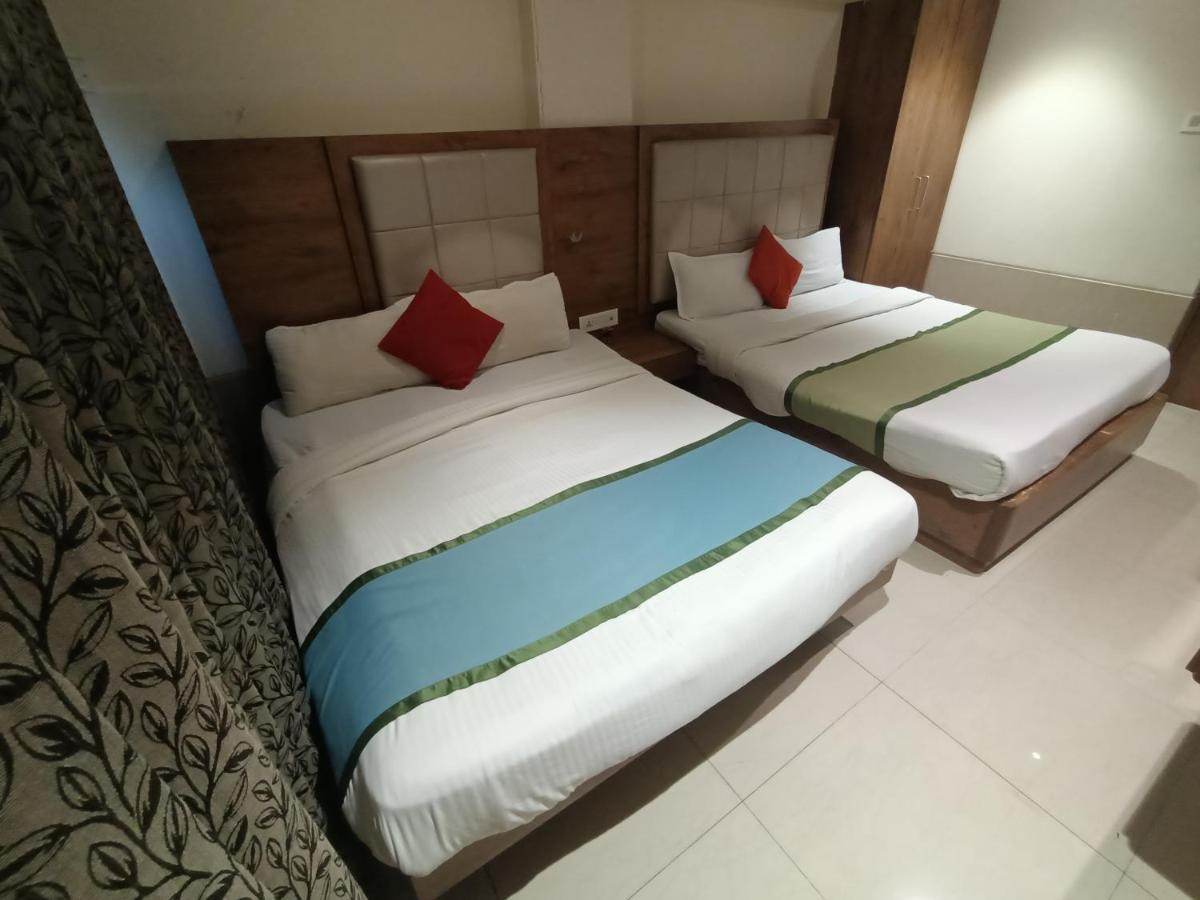 Fabhotel Regal Inn Mumbai Exterior photo