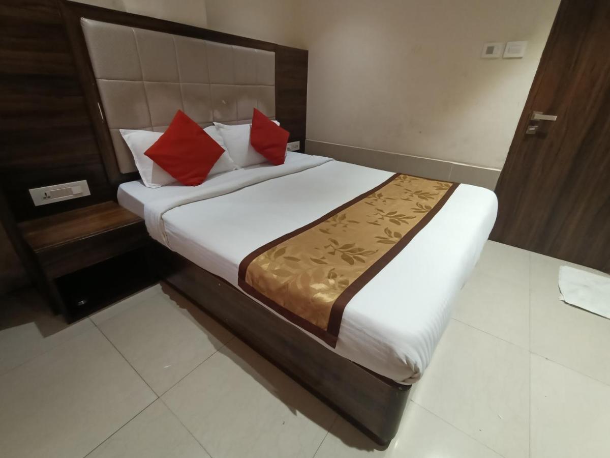 Fabhotel Regal Inn Mumbai Exterior photo